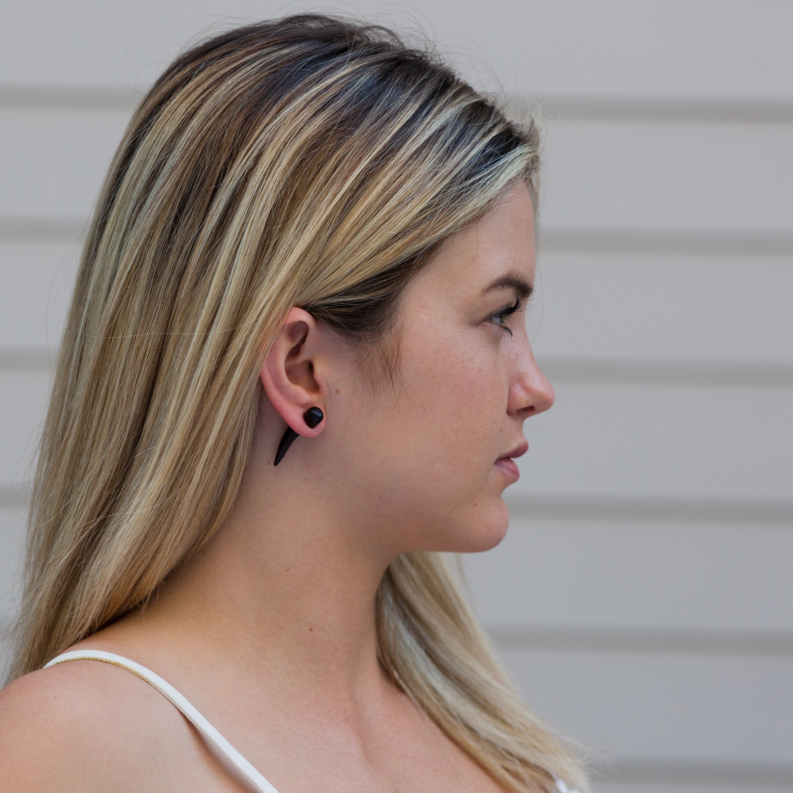 MODRSA Fake Gauges Earrings for Men Screw Flat Back Disc Stud Earrings  Round Cheater Plugs Ear Tunnel Punk Style Dumbell Ear Piercing Black Silver  16g 18g 6mm, Metal : Amazon.co.uk: Fashion